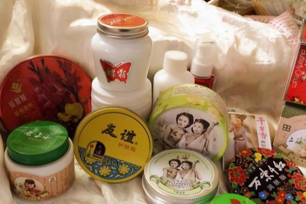 每个大牌护肤品的经典产品（比大牌还“香”）.