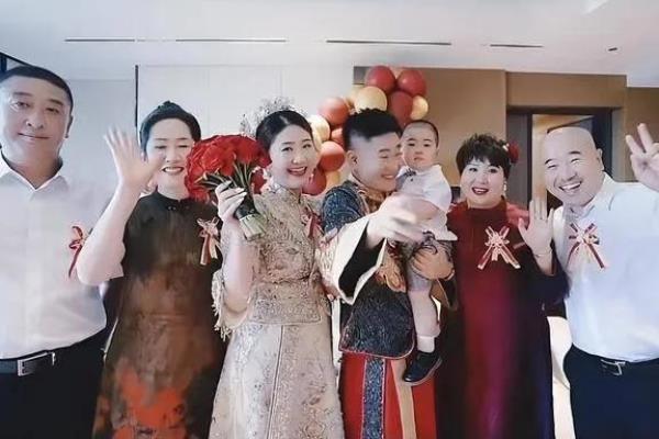 婚礼红色连衣裙图片（穿红色旗袍美过新娘）.