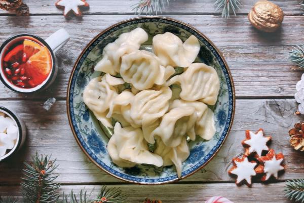 现成饺子皮包饺子的方法（包饺子试试这个馅）.