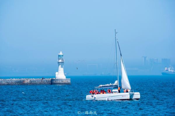 东港游艇码头能下水吗（了不起的大连东港）.