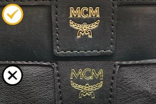 mcm双肩包铆钉是尖的还是平的.