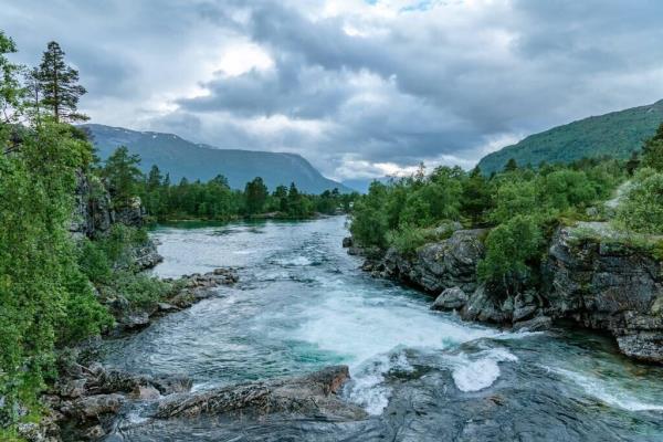 rive和river的区别.