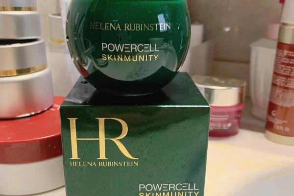 免税店赫莲娜绿宝瓶都没说明书吗