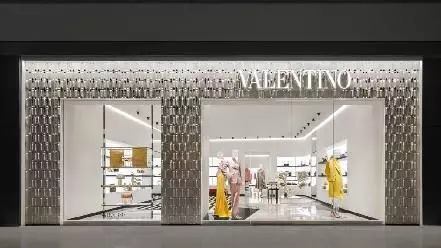 华伦天奴高跟鞋在国外哪里买便宜(7)