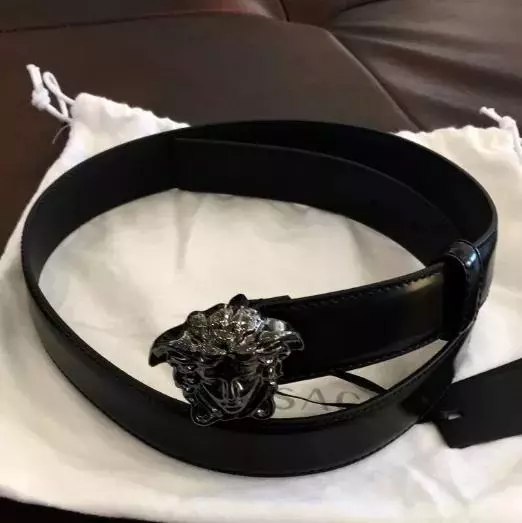 普拉达皮带2cc121是正品吗(12)