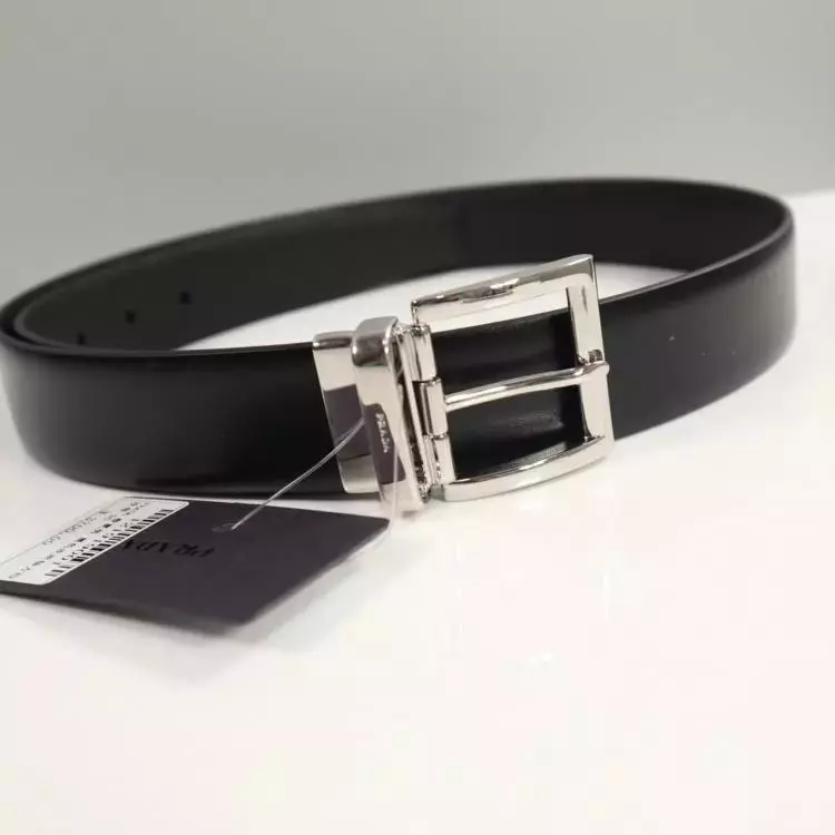 普拉达皮带2cc121是正品吗(7)