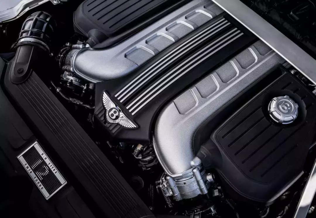 宾利欧陆gt和阿斯顿马丁哪个好(11)