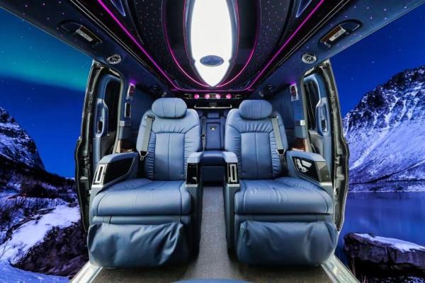 游艇蓝内饰的车都有什么