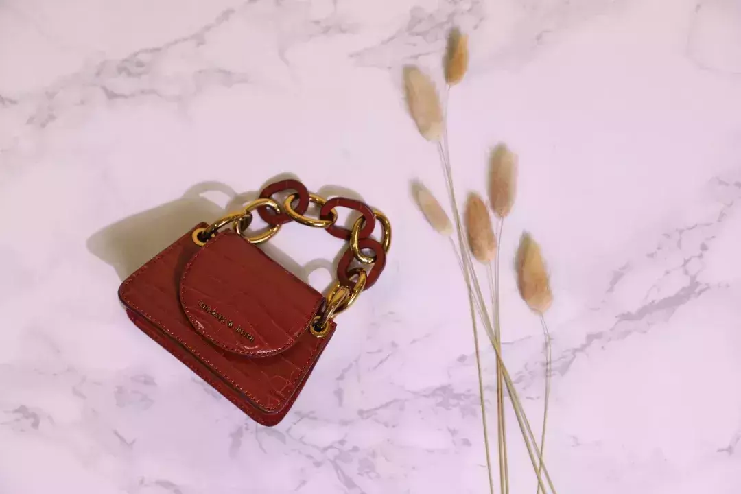 goyard信封包可以装手机吗(8)