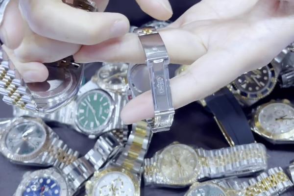 山鸡跑路是哪一款表