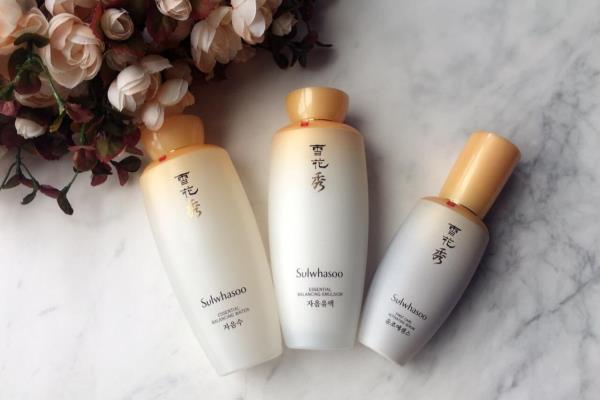 希思黎全能乳液好还是兰蔻面霜好