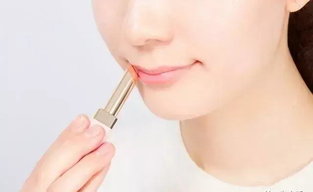 cpb樱花粉唇膏淘宝店正品价格(5)