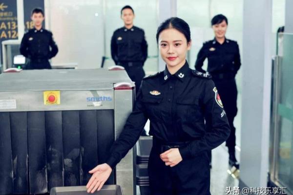 飞机过安检电脑要从电脑包里拿出来吗