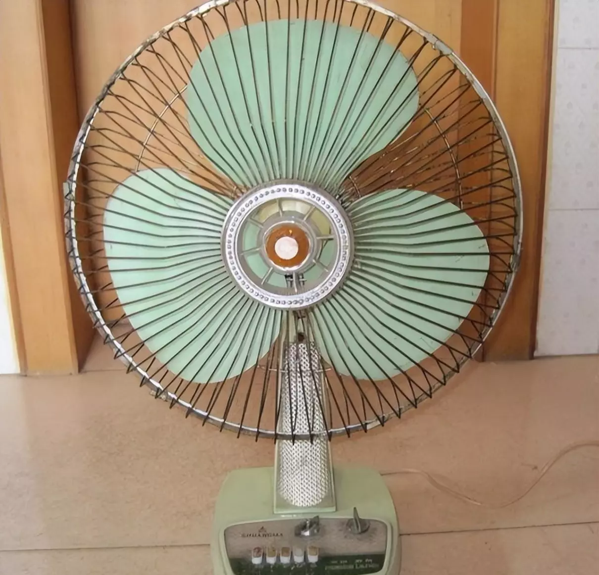 70年代百浪多手表价格(31)