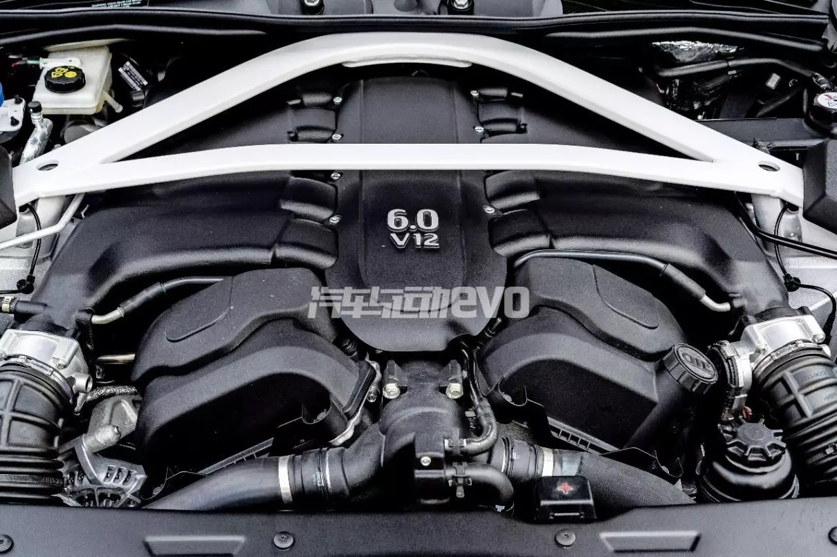 阿斯顿马丁3000s是什么轿车(3)