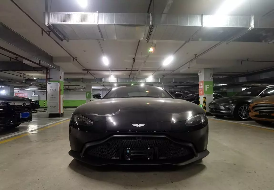 阿斯顿马丁04款coupe价格(1)