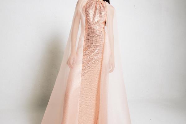 华伦天奴气垫不同颜色盒子的区别