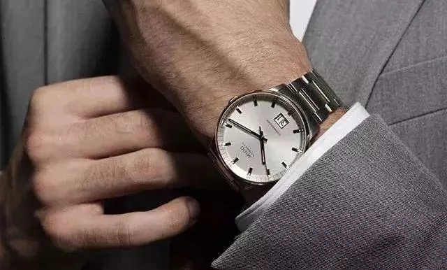 浪琴手表多久保养一次(11)