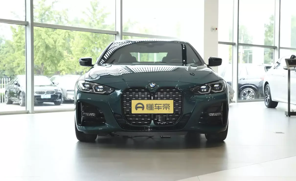 宝马4系轿跑车双门哪个颜色大气(2)