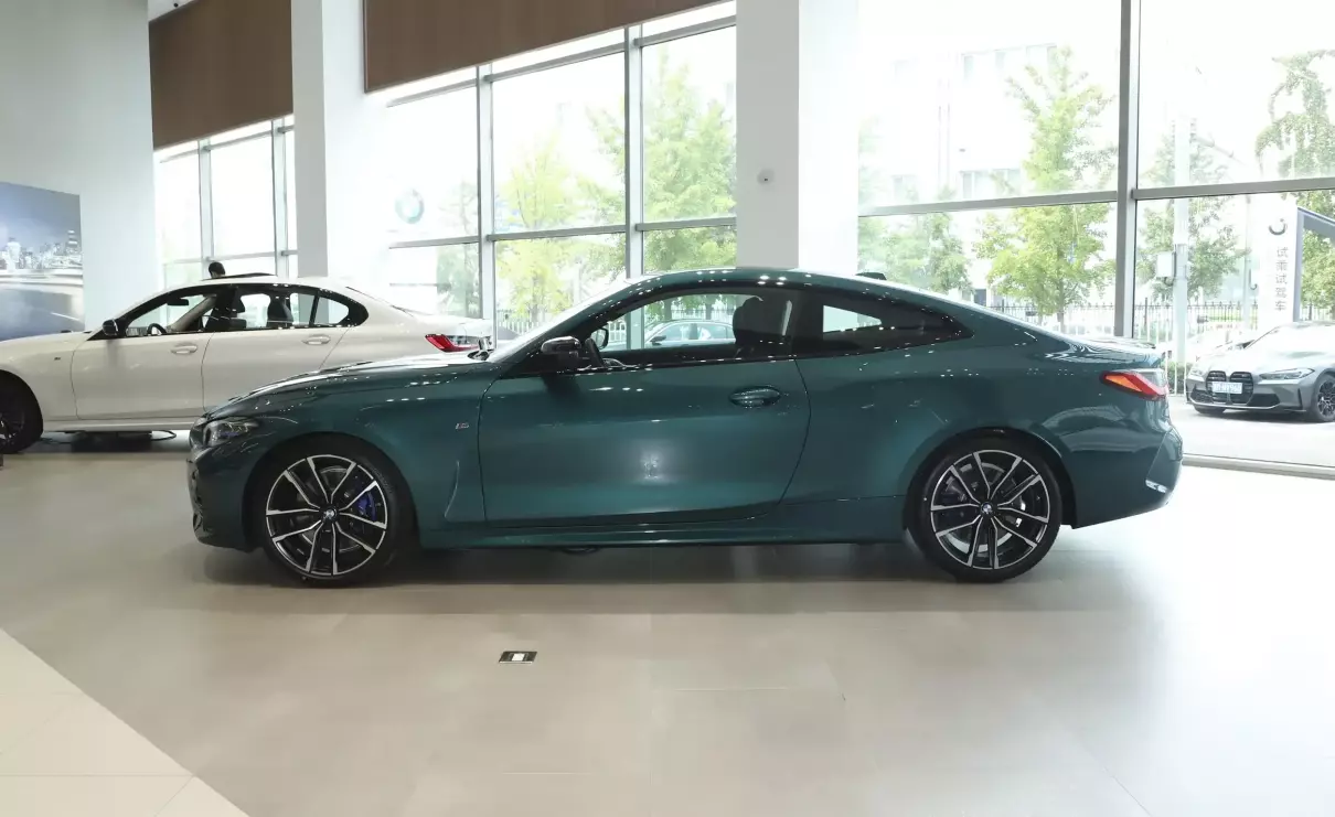 宝马4系轿跑车双门哪个颜色大气(3)