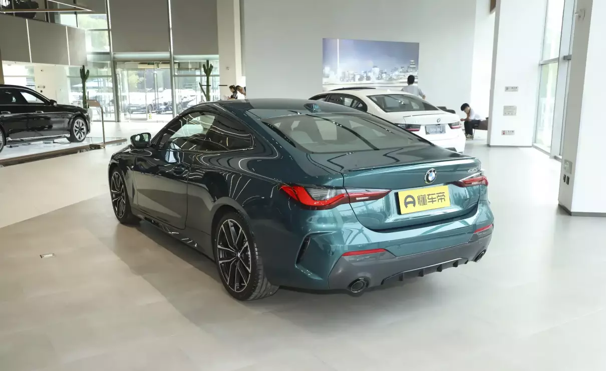 宝马4系轿跑车双门哪个颜色大气(4)