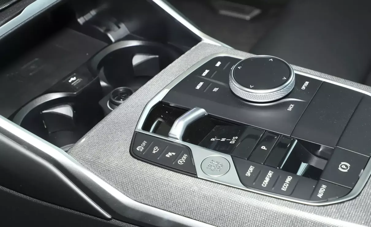 宝马4系轿跑车双门哪个颜色大气(6)