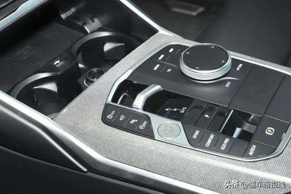 宝马4系轿跑车双门哪个颜色大气