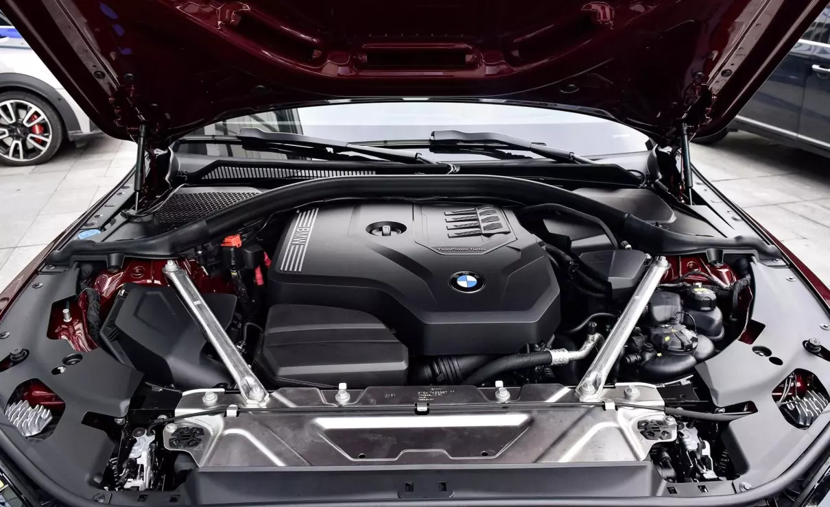 宝马4座敞篷跑车四门车型是什么(11)