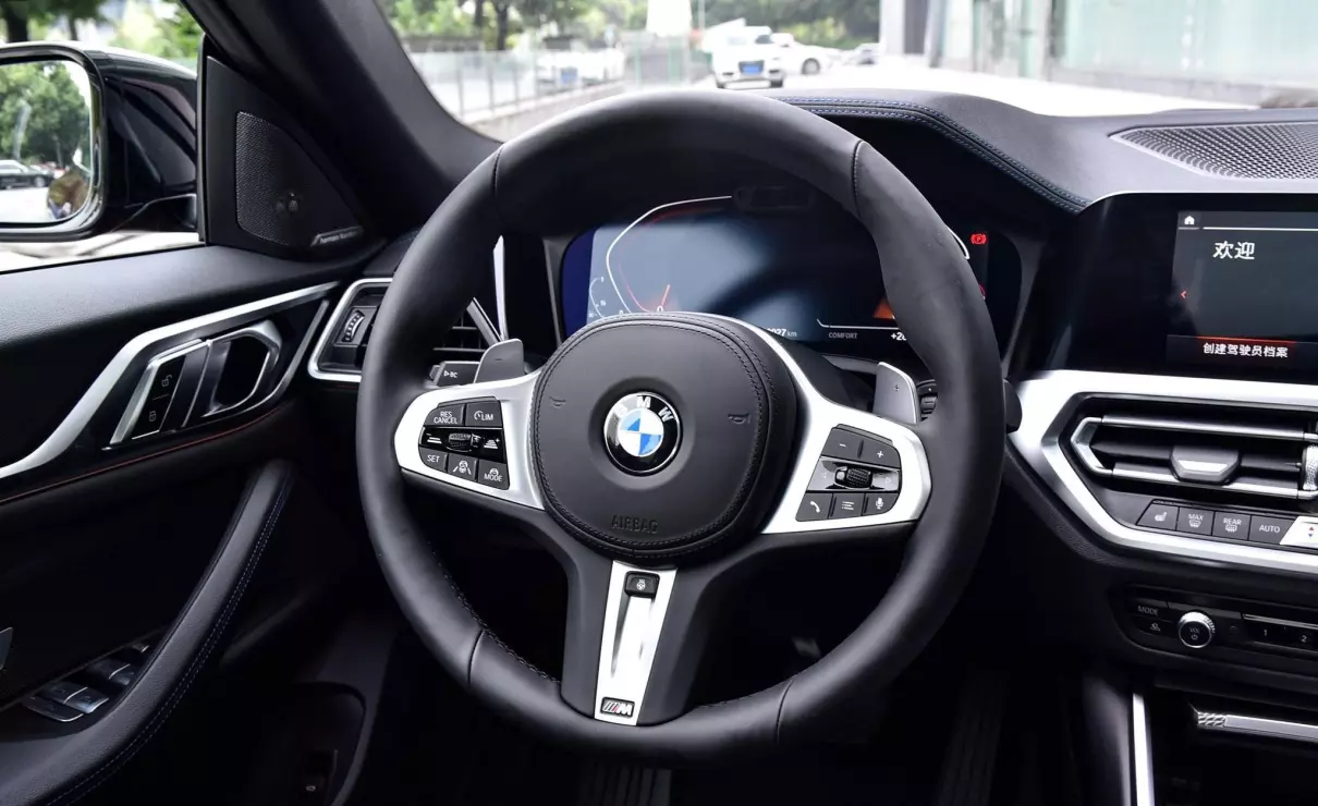 宝马4座敞篷跑车四门车型是什么(7)