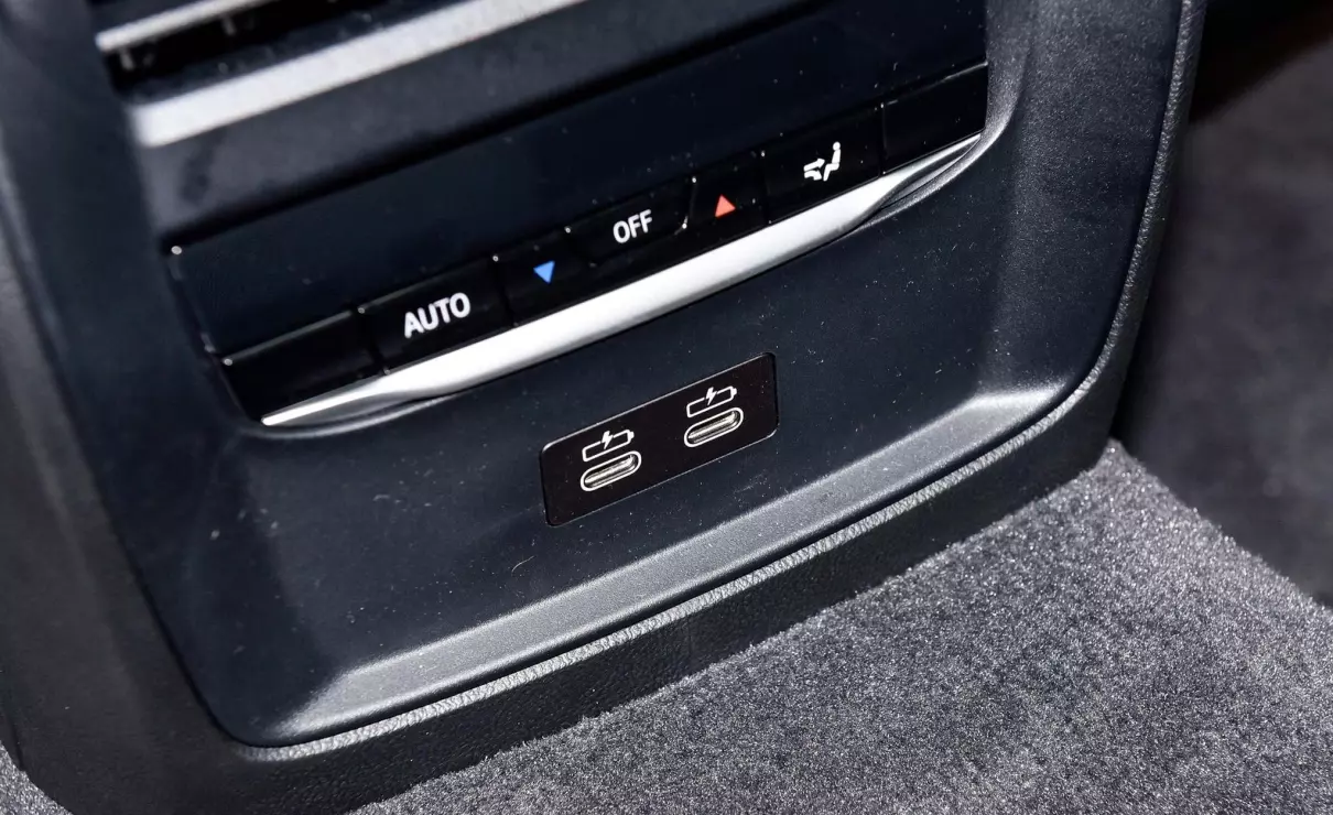 宝马4座敞篷跑车四门车型是什么(9)