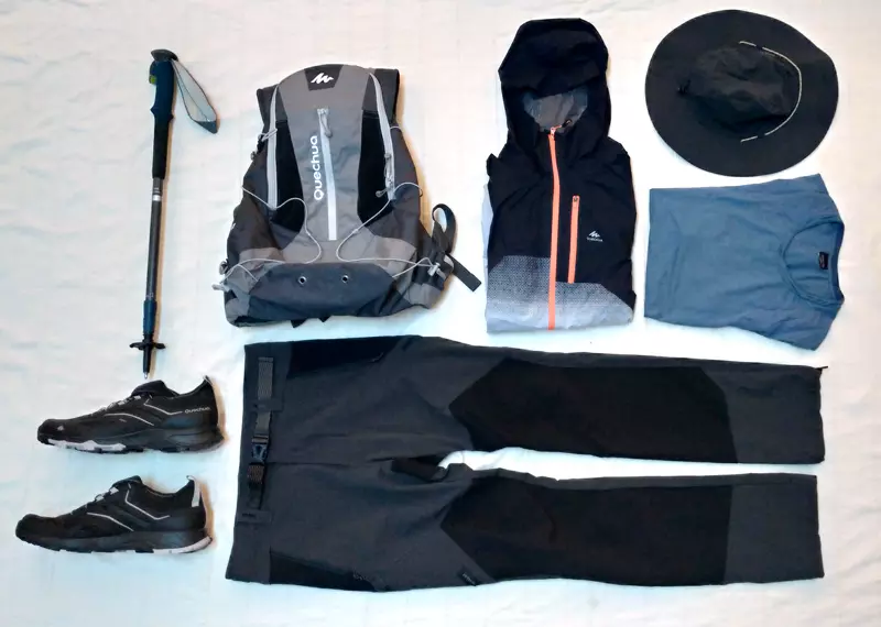 迪卡侬17l登山包登山杖怎么挂(1)