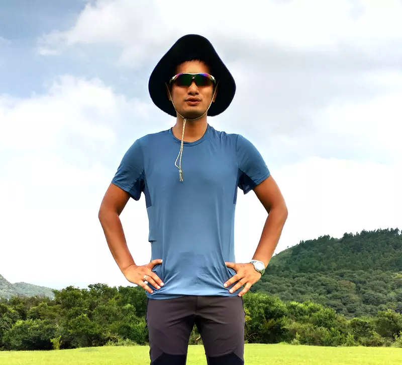 迪卡侬17l登山包登山杖怎么挂(7)